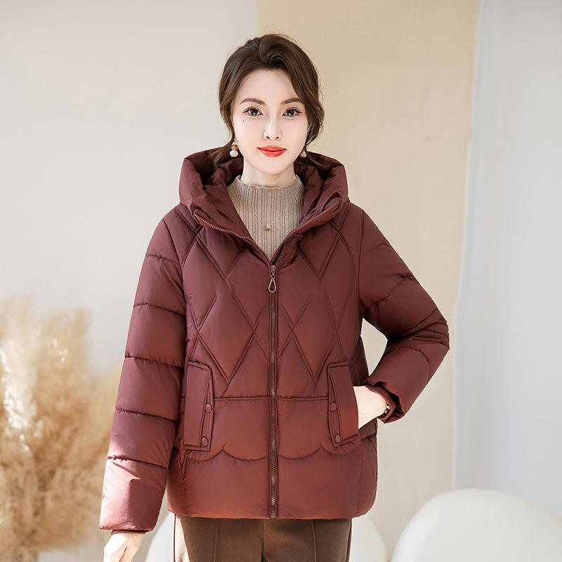 

Short hooded cotton-padded clothes for women s winter new fashion Korean version of foreign style warm loose cotton-padded clothes and trendy coats M recommends about 90 to 52.5 kg.