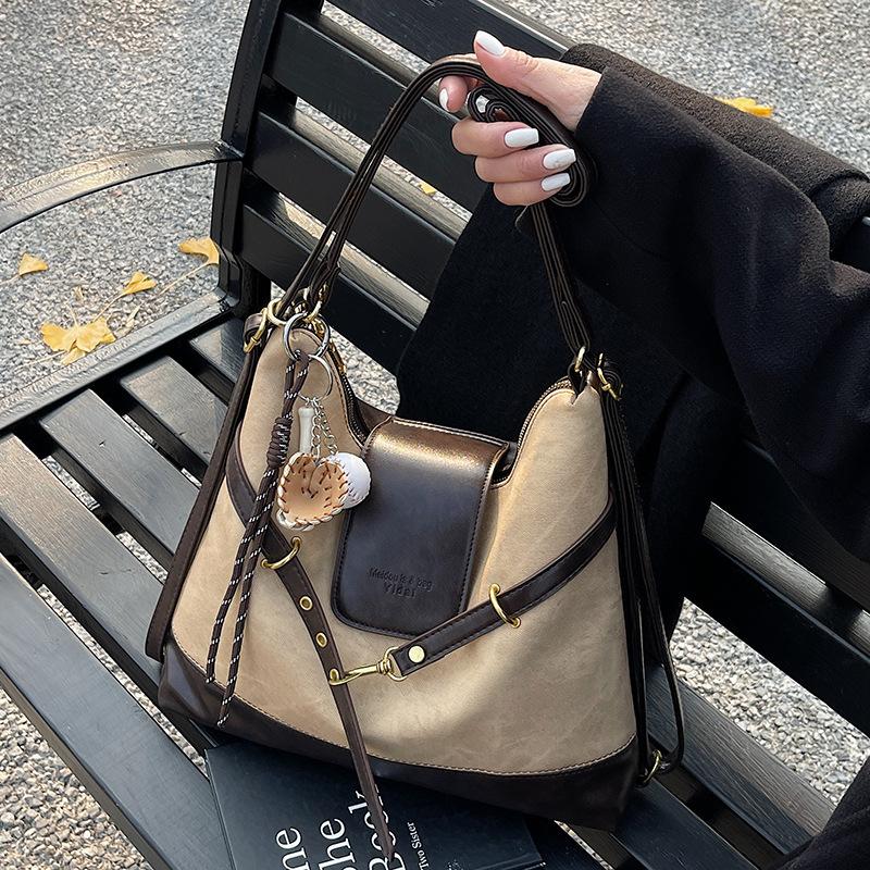 Retro commuter tote bag women's large-capacity new niche design shoulder messenger bag lightweight backpack