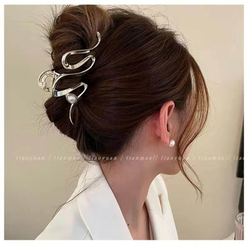 Alloy Womens Back-of-Head Grabber Large High-End Hair Claw Clip Summer 2026 Shark Clip Headpiece Japan and Korean Style