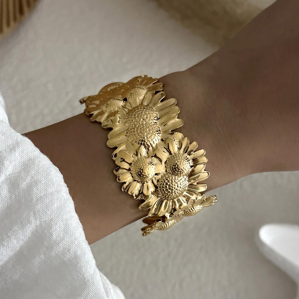 Stainless Steel Exaggerated Wide Cuff Bangle for Women Gold Color Flower Butterfly Leaves Sun Geometric Bracelet Party Jewelry