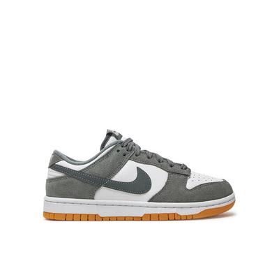 Dunk Low Sneakers
