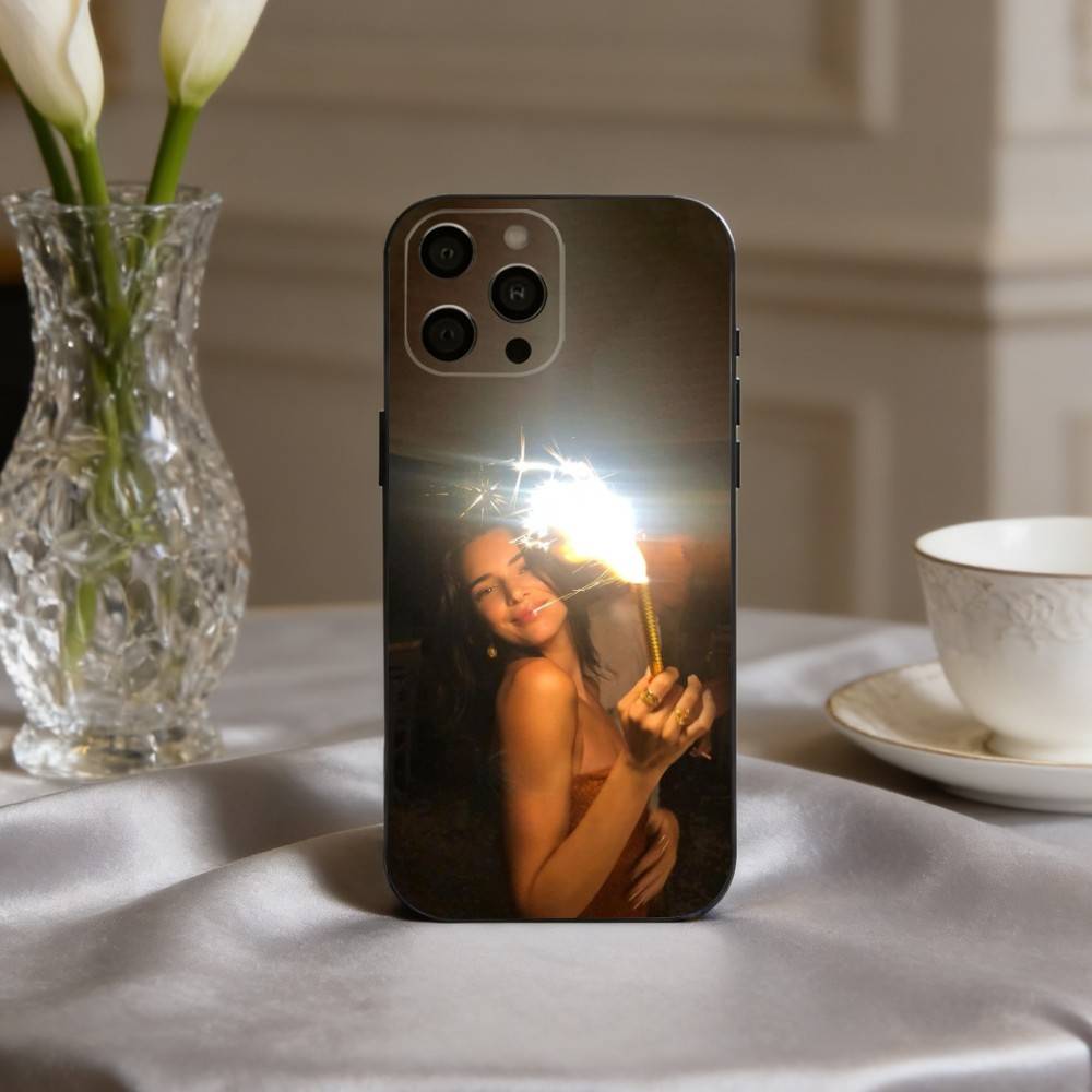 Beautiful K-Kendall J-Jenner Model Phone Case For iPhone 17pro,16,15,14,13,12,11 Plus,Pro Max,XS,Soft Silicone Black Cover iPhone12PRO