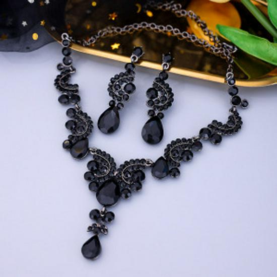 Elegant Bridal Jewelry Set: Clavicle Necklace & Earrings for Wedding or Party