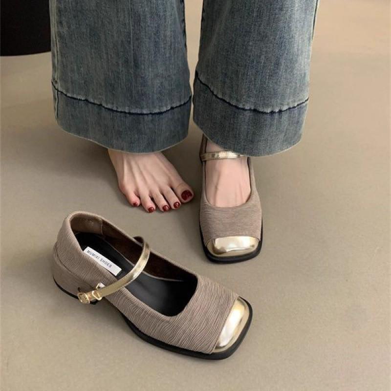 Fashion 2024 New Fashionable Metal Round Head Women's Shoes Retro Small Fragrant Style Thick Heel Mary Jane Single Shoes