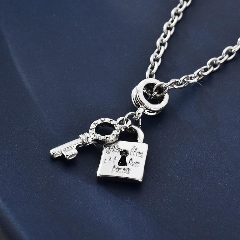 

Trendy Key Simple Necklace For Women Made Of Highquality Titanium Steel