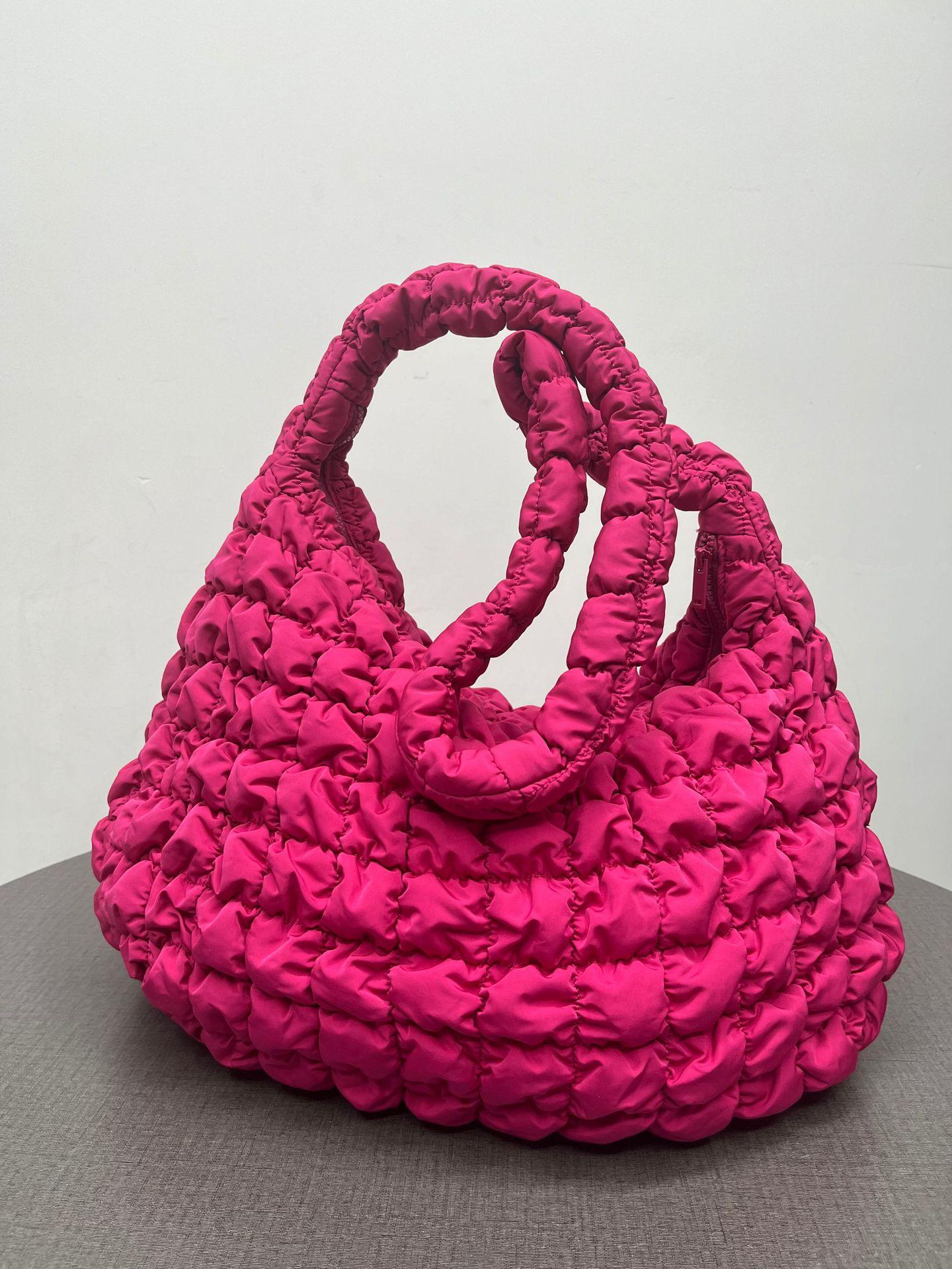 

Сумка-тоут Clouds Pleated Crossbody женская, большая вместимость, легкая, сумка Diamond Dumpling, сумка Feather, стеганая сумка через плечо розы красного