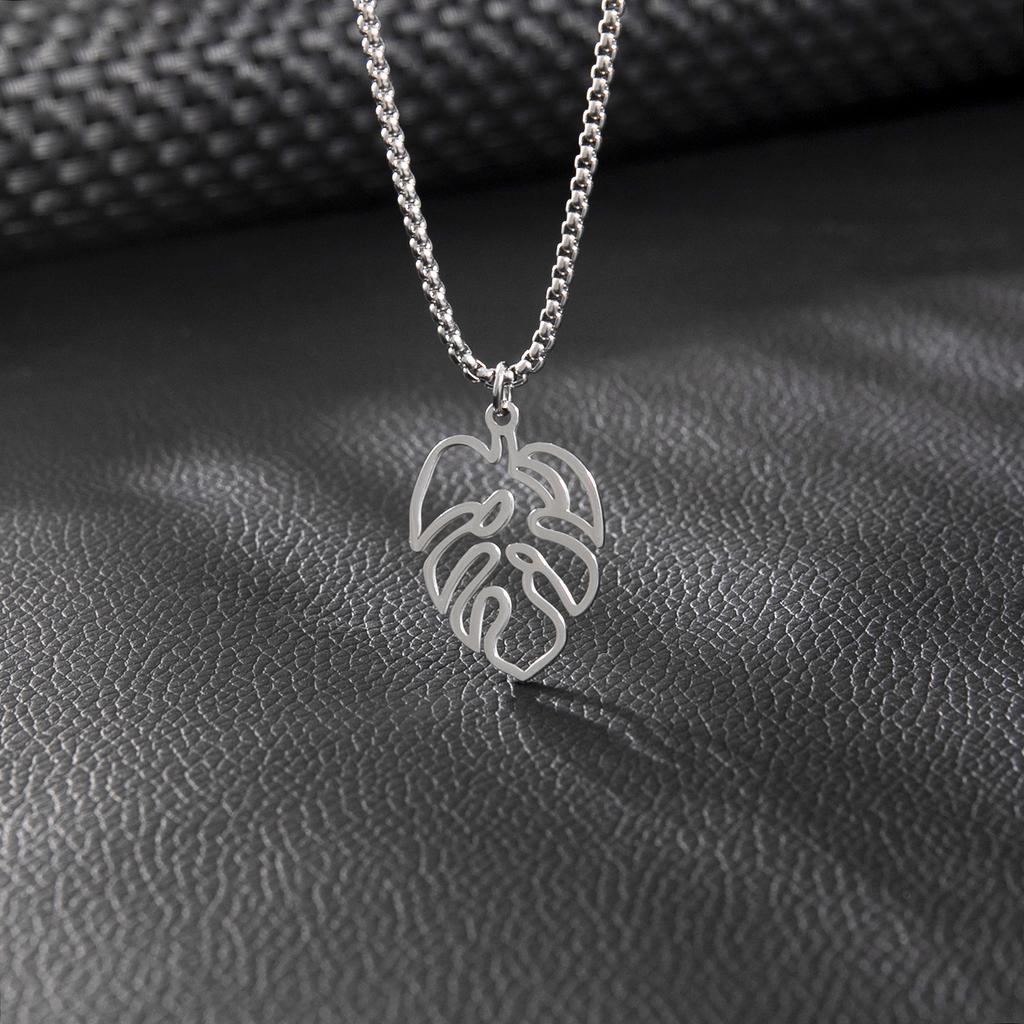 Monstera Leaves Pendant Stainless Steel Vintage Choker Necklace For Women Clavicle Chain Cool Charms Necklaces Cadenas Mujer