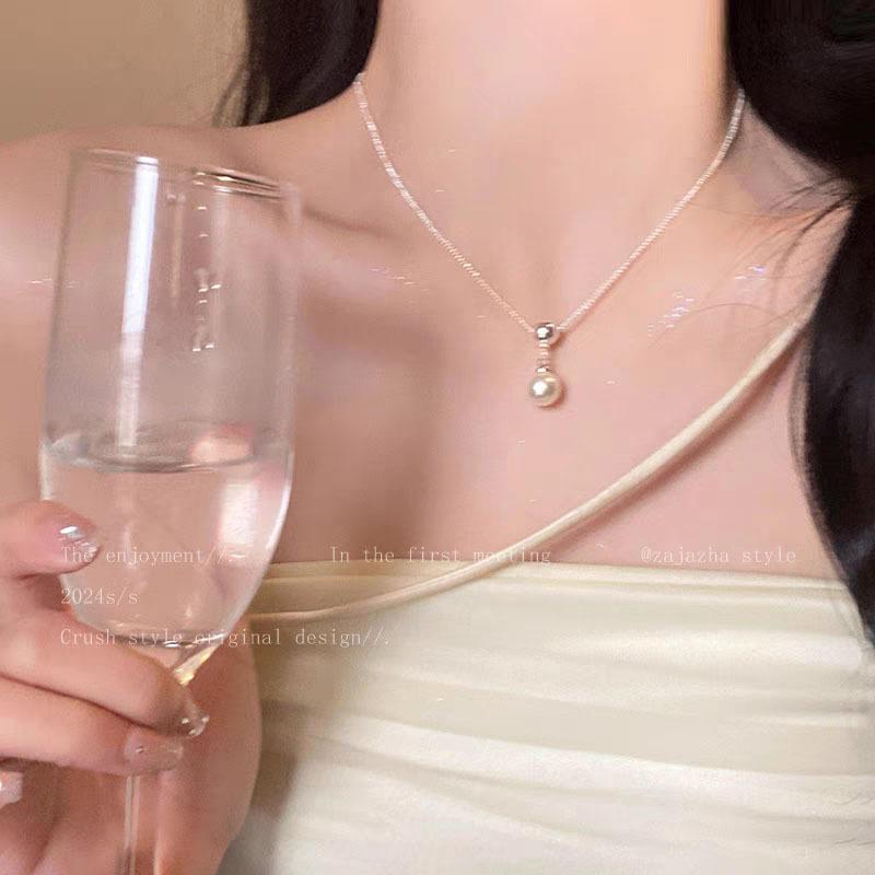 Pearl necklace women's niche light luxury design high-end fashion temperament collarbone chain neck chain sweater chain bead chain