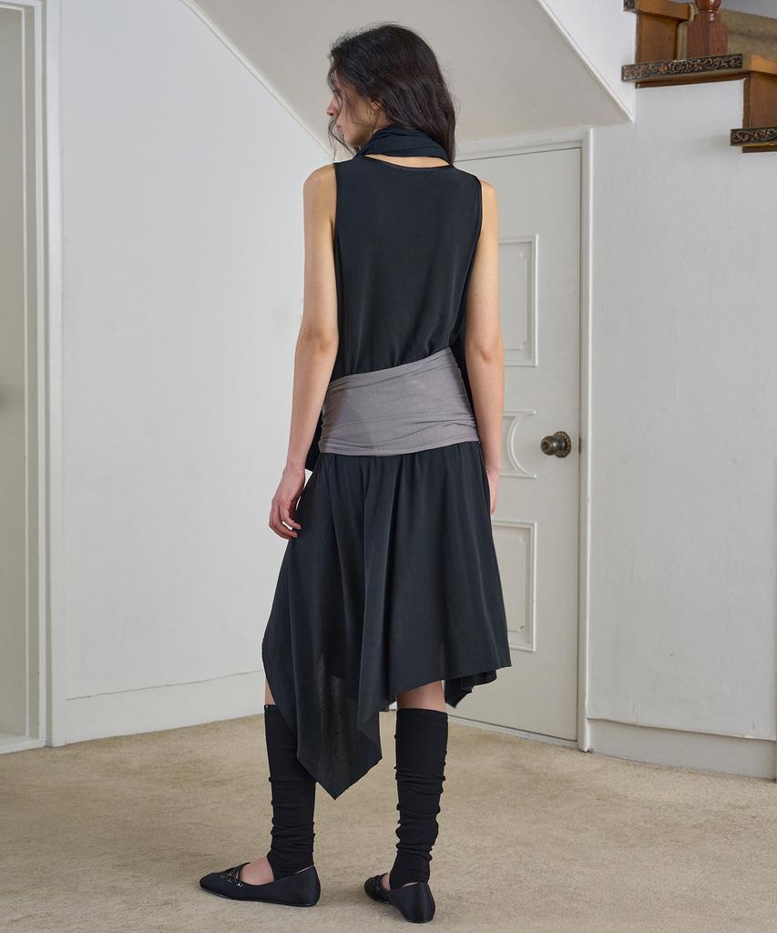 Simeteuligpeosenteu Unbalance Hool Dress / Black