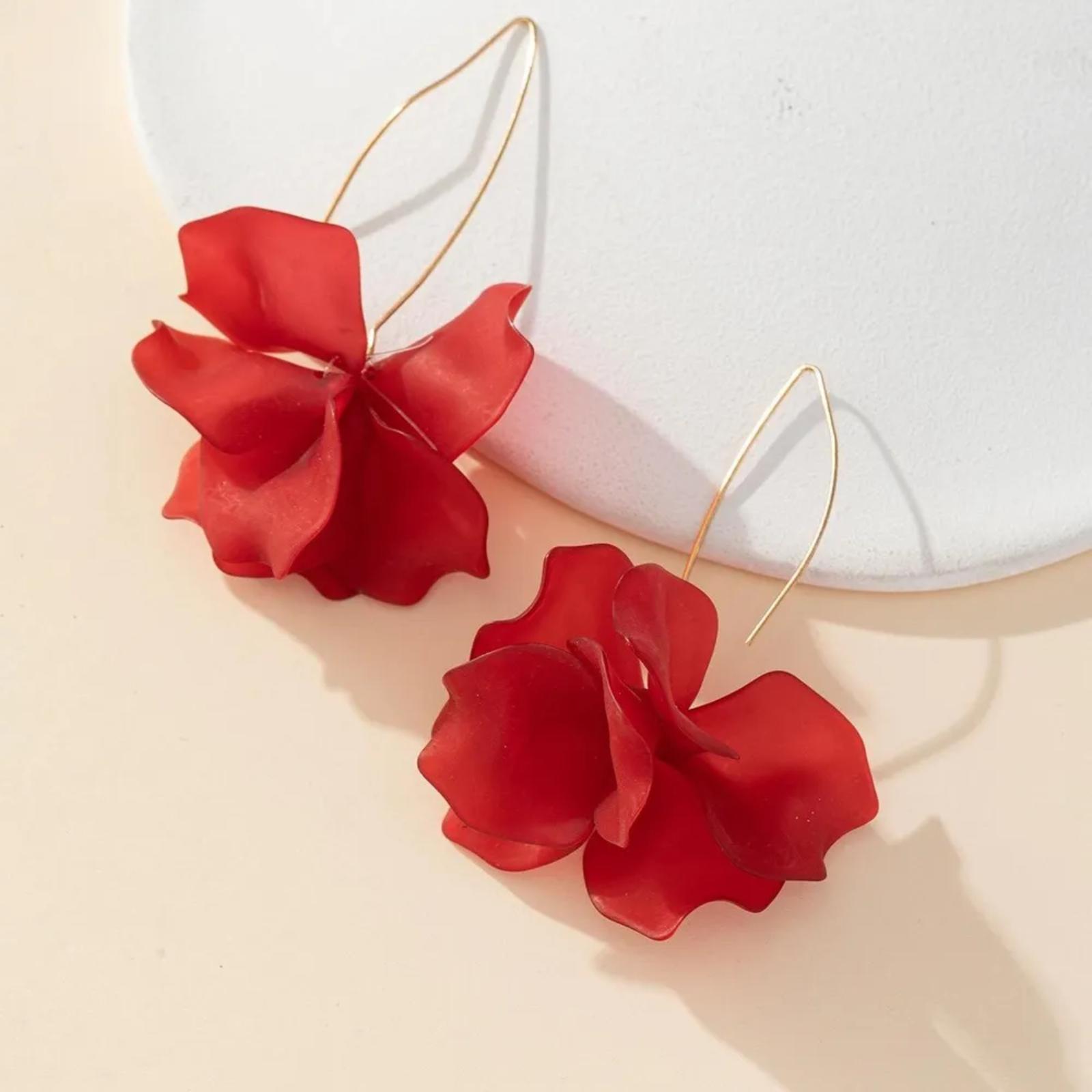 

Серьги-цветы в стиле легкой роскоши, Изысканные и высококлассные серьги-лепестки в стиле легкой роскоши