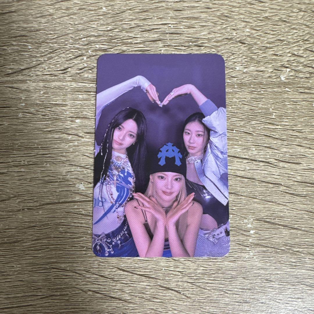 

[Б/У] ITZY killmydoubt ч/б юнитные торговые карты