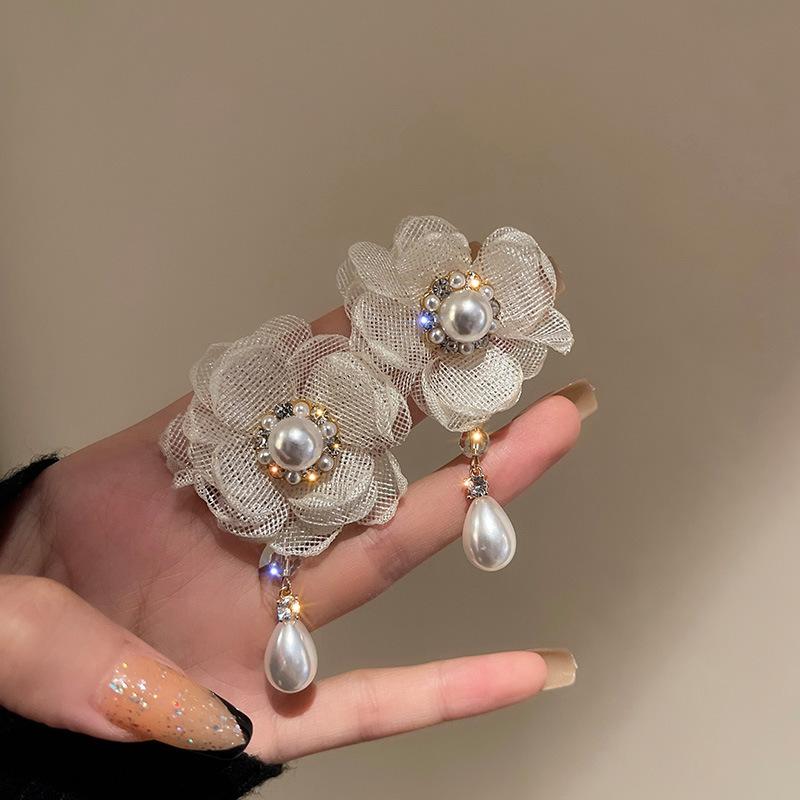 Mesh Flower Earrings Retro Small Fresh Personalized Versatile Stud Earrings Trendy New Design Earrings