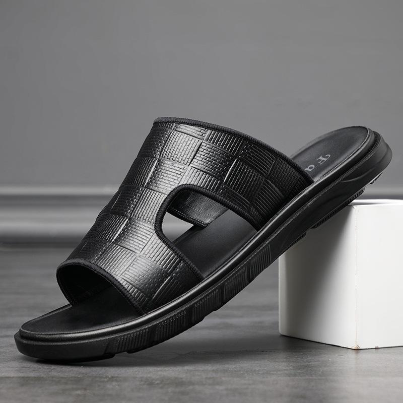

Summer new men s beach shoes leather sandals first layer cowhide casual outdoor leather slippers fashion European men s shoes 44