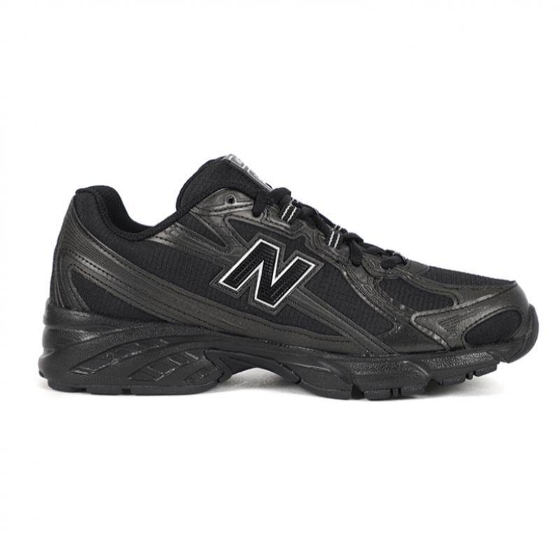 New Balance 740v2 שחור כסוף מטאלי