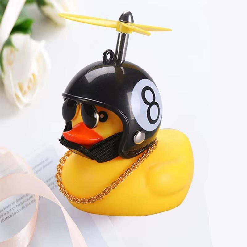 Pato de coche con casco colgante de viento roto pequeño pato amarillo bicicleta de carretera casco de motor accesorios de ciclismo sin luces