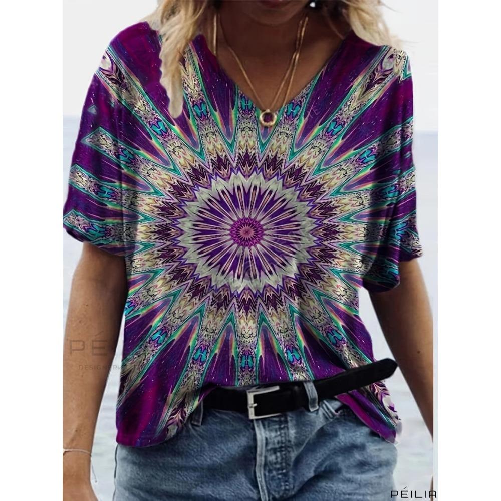 3D retro printed V-neck short sleeved shirt, fashionable women's T-shirt clothing