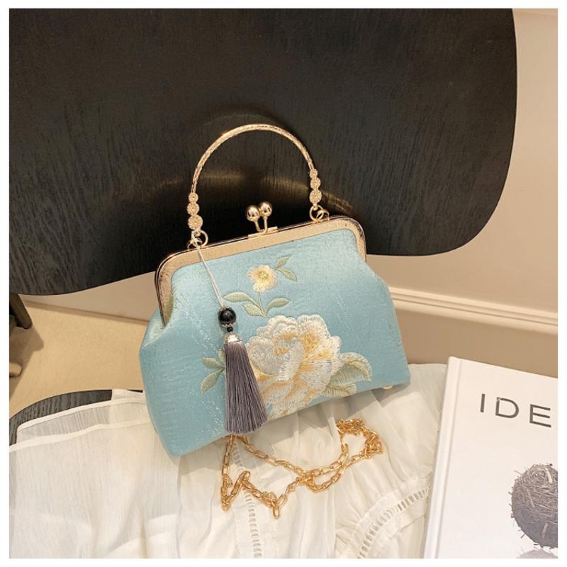 Chinese Style Embroidered Handbag With Tassel Temperament Elegant Women Chain Crossbody Shoulder Bag Wedding Evening Clutch Bags