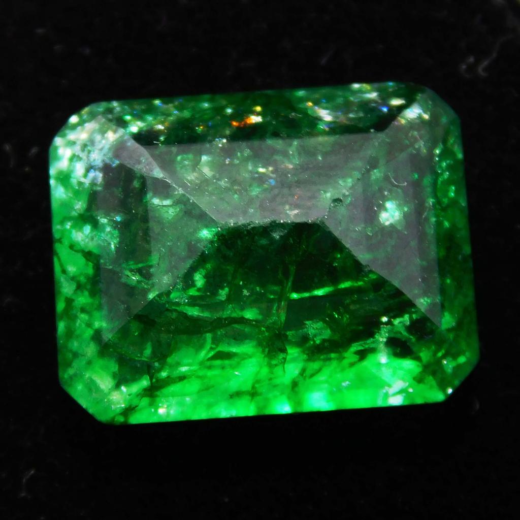 Green Emerald Colombian 8 Carat Natural CERTIFIED Emerald Cut Loose Gemstone A-3639b