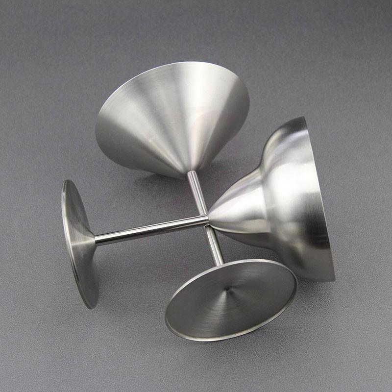 Edelstahl Martini Glas Kreatives Cocktailglas Dreieckiges Hoher Stiel Margarita Glas Metall Weinglas