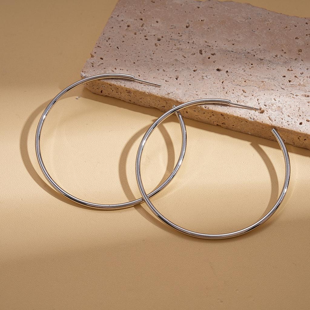 Smooth Geometric Round Silver Needle Stud Earrings, Metallic Sense, Fashionable and Versatile Temperament Earrings