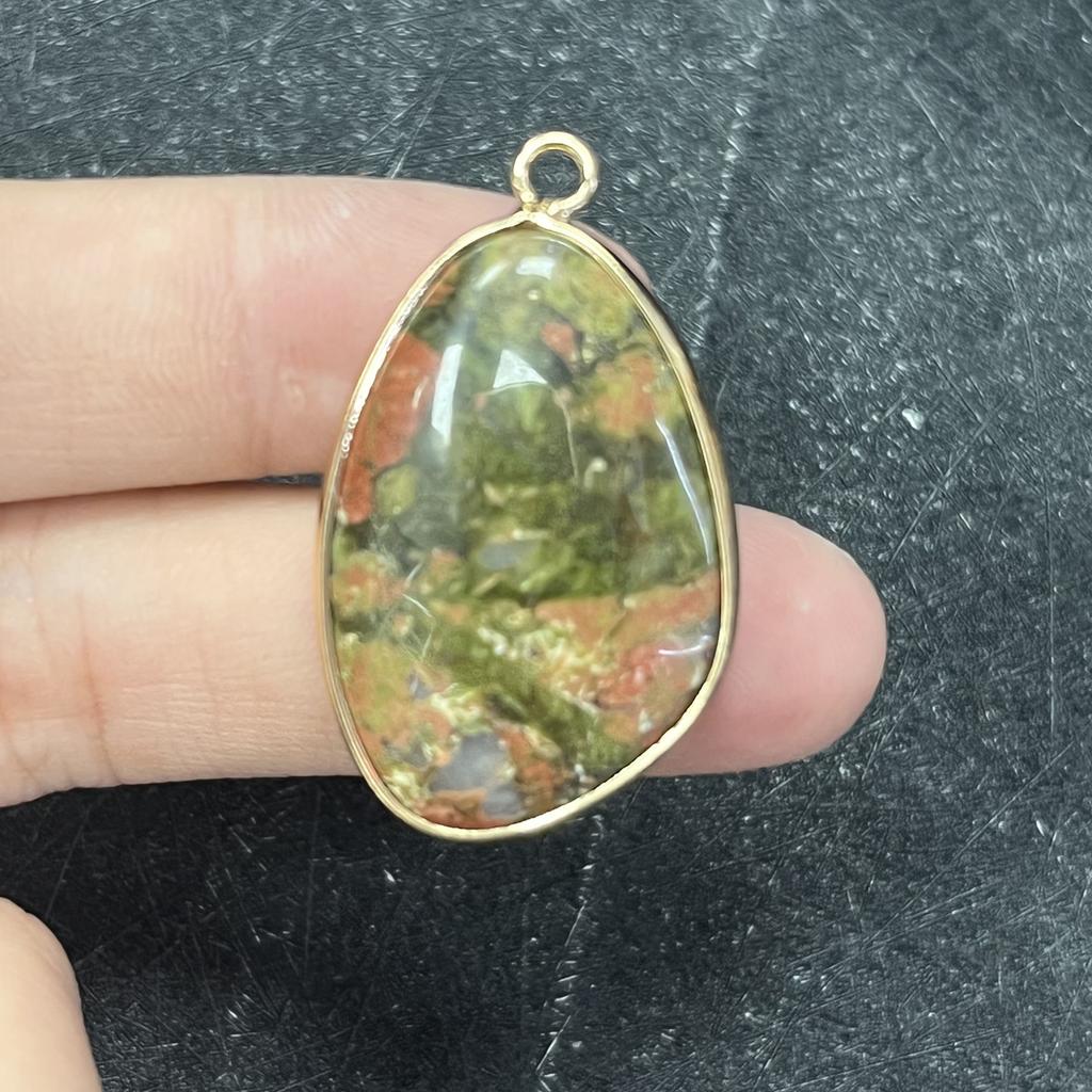 1 Stück, Energie-Naturstein-Anhänger, Böhmischer Stil Handgefertigt Unregelmäßiger Kristallachat Amethyst Jade Edelstein Anhänger für Schmuckherstellung DIY 20×35mm