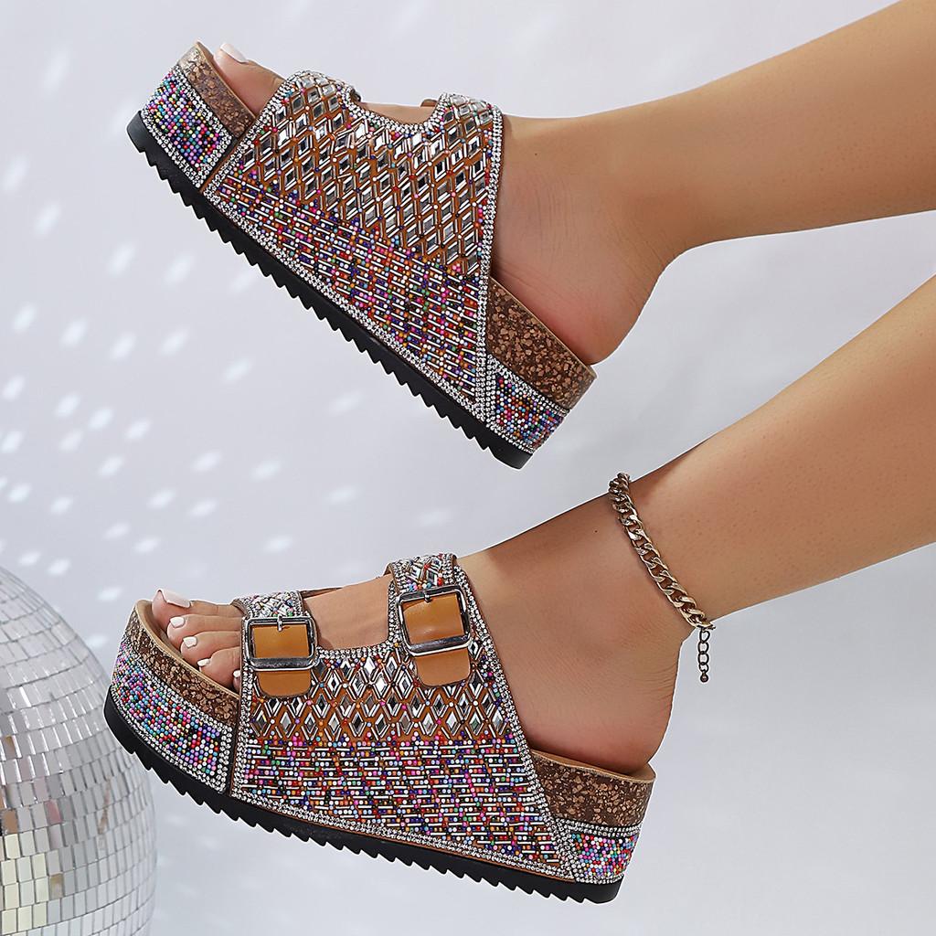 Elegant White Pu Thicksoled Sandals With Water Drilling For Summer Beach Wear