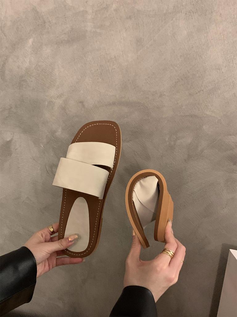 Internet Celebrity Flat-bottomed French Cool Slippers Women's Shoes Wear 2025 New Summer Retro Beach Seaside Roman Sandals