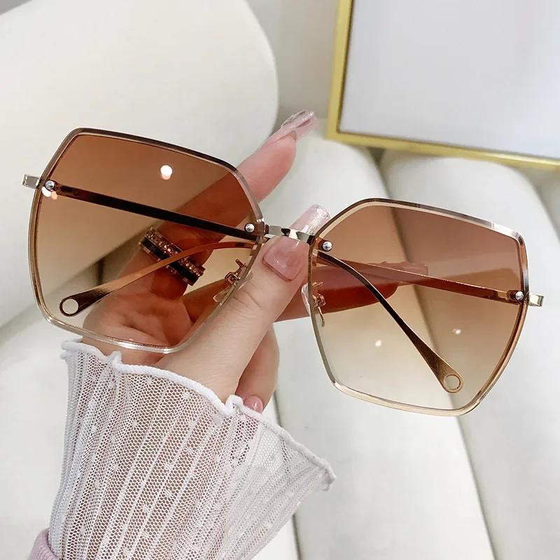New Vintage Square Sunglasses Woman  Designer Glasses Rimless Gradient Sun Glasses Female Fashion Big Frame Oculos De Sol