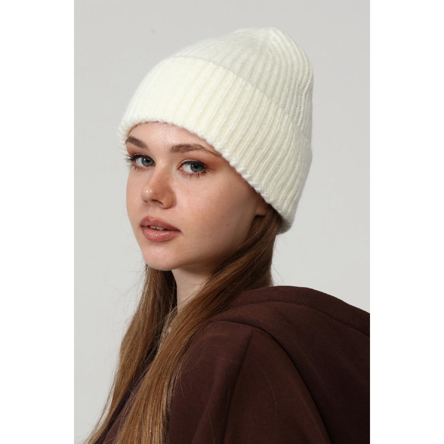 

- Белый шерстяной берет унисекс в рубчик серый