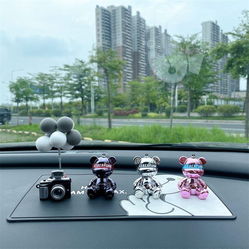 Bear Car Ornament, Aromatherapy, Odor Removal, Long-lasting Fragrance In The Car, Light Fragrance Decoration, Solar Car Helicopter