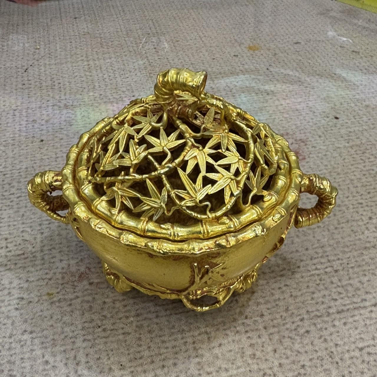 

Gilded Antique Bamboo Stove Three-Legged Indoor Retro Home Ornament 115666 мідний