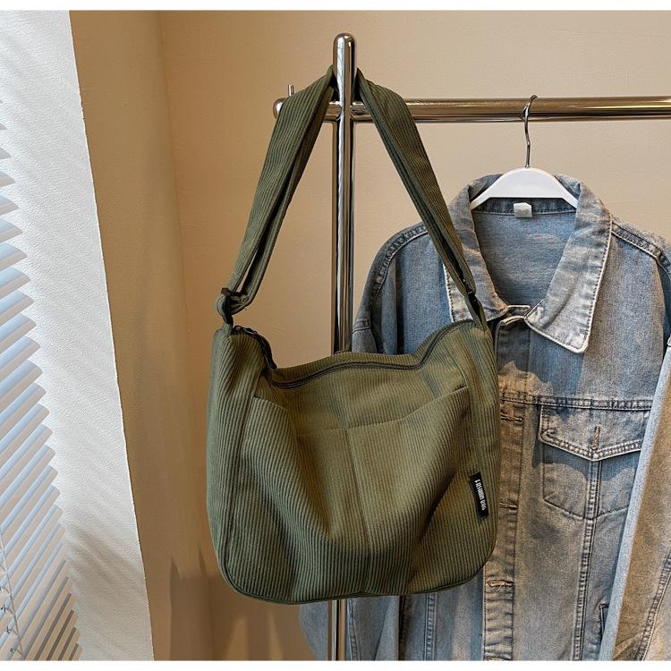 Large Capacity Commuter Bag Japanese Retro Corduroy Dumpling Bag Solid Color Versatile Messenger Bag Girl Shoulder Bag