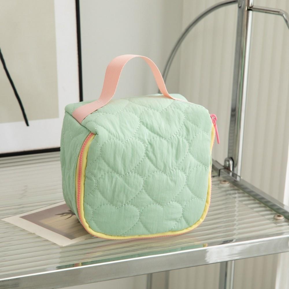 New Portable Makeup Bag Cute Love Pattern Large Capacity Travel Handbag Korean Version Makeup Storage Wash Bag Travel Use