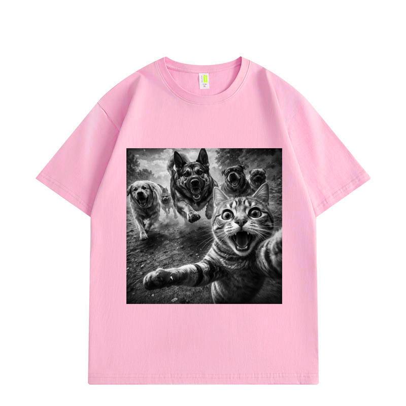 Funny Dog Chase Cat Meme Graphic T Shirts Men Wmen Fashion Vintage Short Sleeve T-shirt Summer Casual Cotton T-shirts