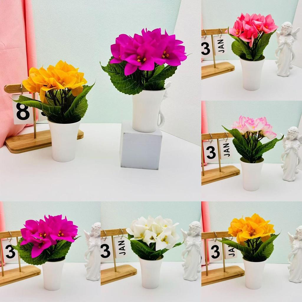 Triangulär rosplanta konstgjord grönska med formsprutad hantverk för vardagsrum och evenemangsbruk