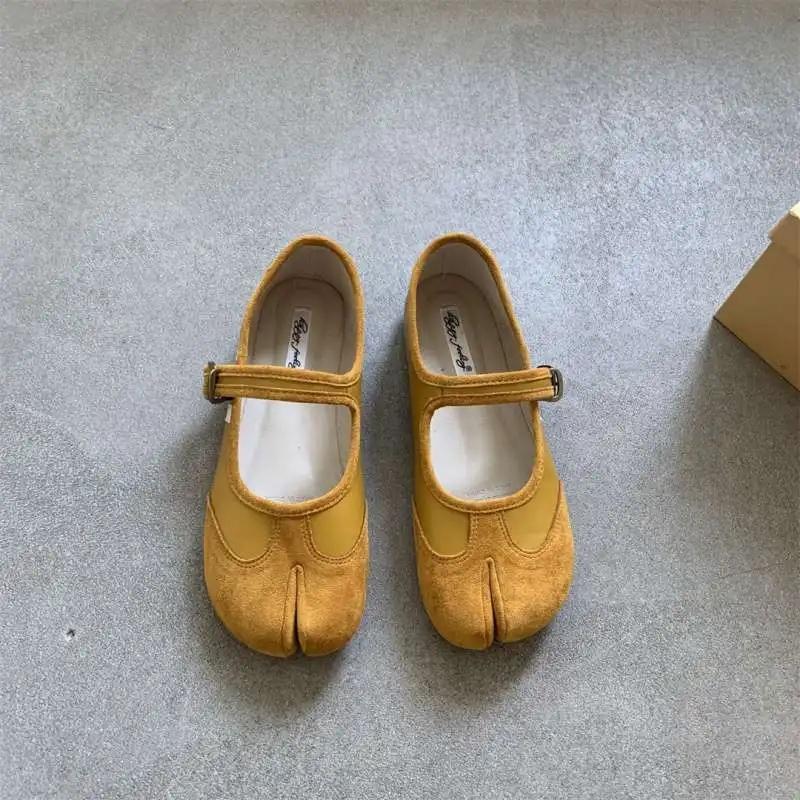 Fashion Red Design Sensation Mary Jane Split-Toe Women's Shoes Spring Autumn New Korean Style Pig Hoof Single Shoes Fashionable Casual