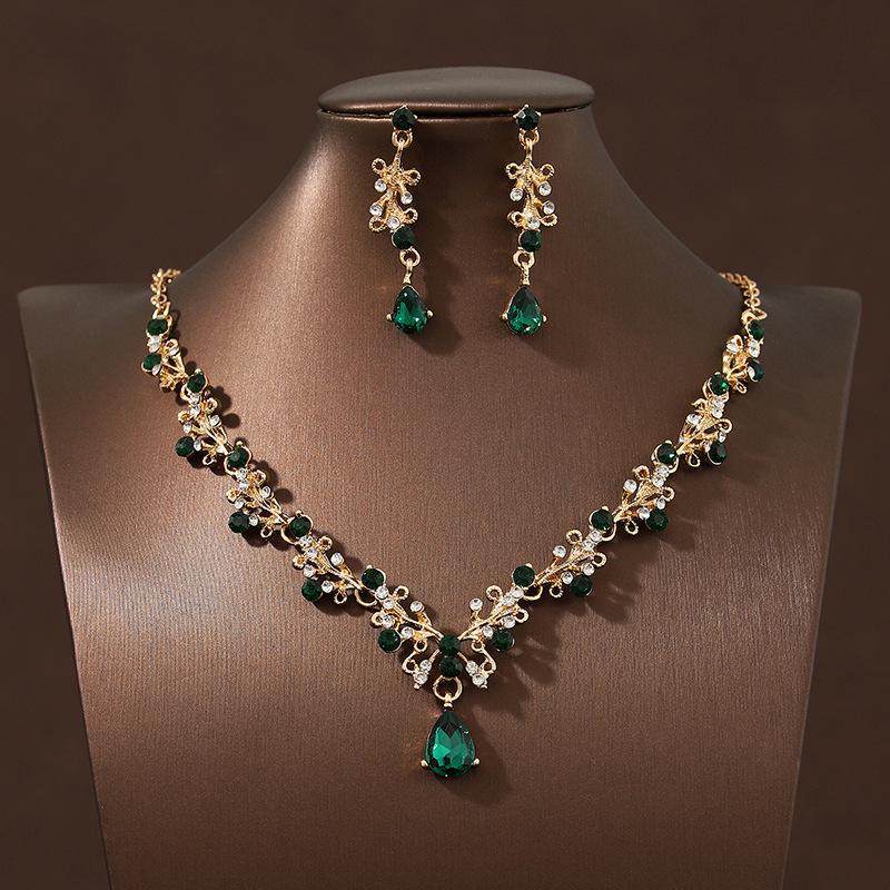 Vintage Black Sparkly Bridal Necklace & Earring Set for Weddings & Parties