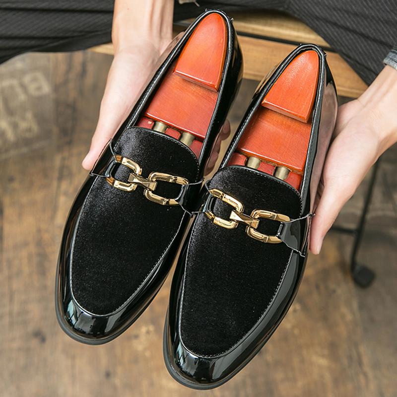 Trendige Neue Herren Spitz Wildleder Gemischt Metallknopf Schuhe Business Flats Kleid Slipper Homecoming Festzug Schuhe Zapatos Hombre