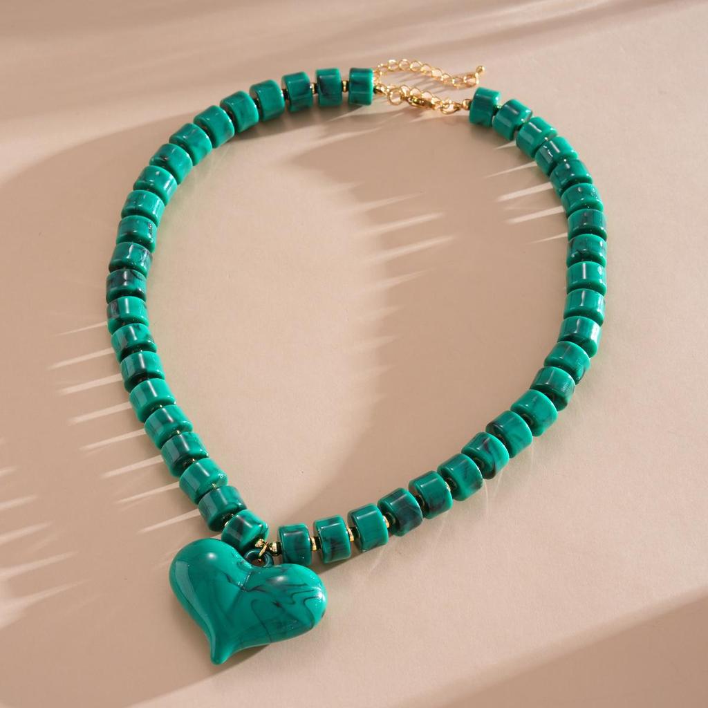 Collier Cœur Dégradé Acrylique - Chaîne de Clavicule Dopamine Haut de Gamme Européen & Américain.