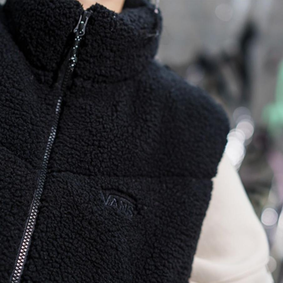 Vans FW22 Solid Color Letter Logo Zipper Down Vest Unisex Vests Black VN00090YBLK
