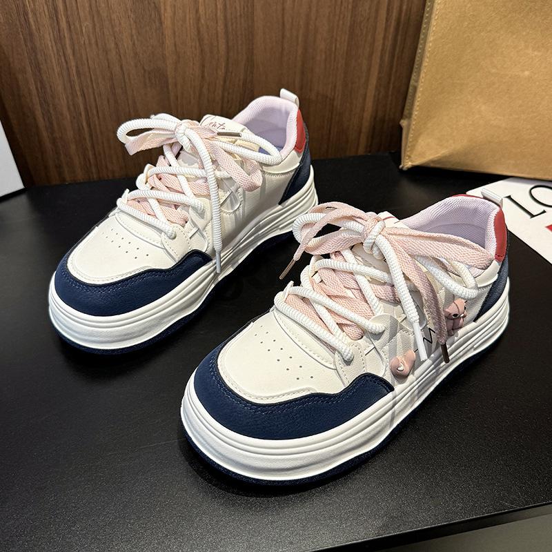 

Fashion little white shoes platform cute women s shoes 2025 student height-increasing shoes sports board shoes trend versatile casual shoes 35