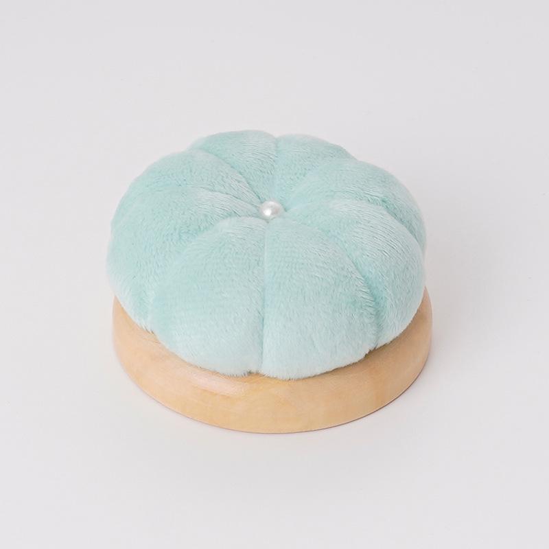 

Super Soft Plush Pumpkin Cross-Stitch Needle Holder with Solid Wood Base - Easy-to-Clean Wood Base Needle Holder