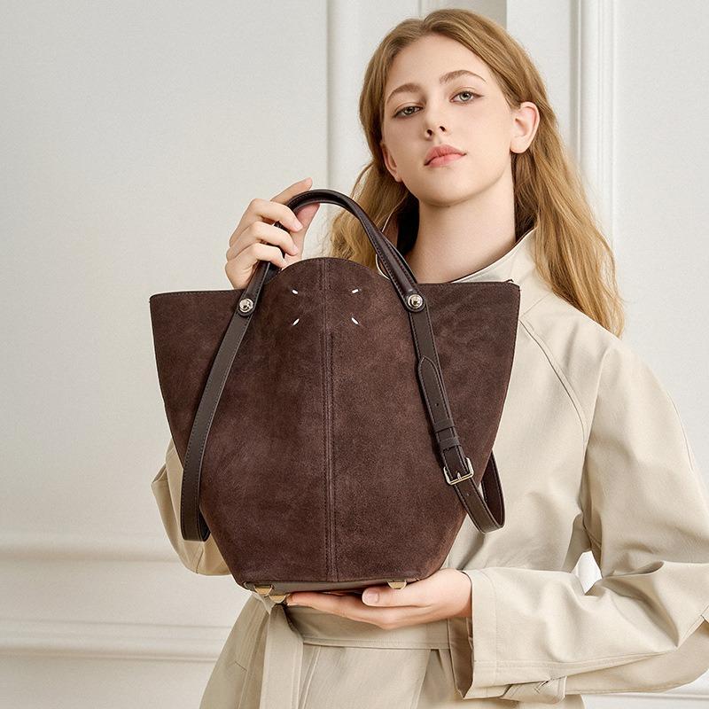 Women's first-layer cowhide leather bucket bag exquisite light luxury niche high-end new shoulder large-capacity handbag