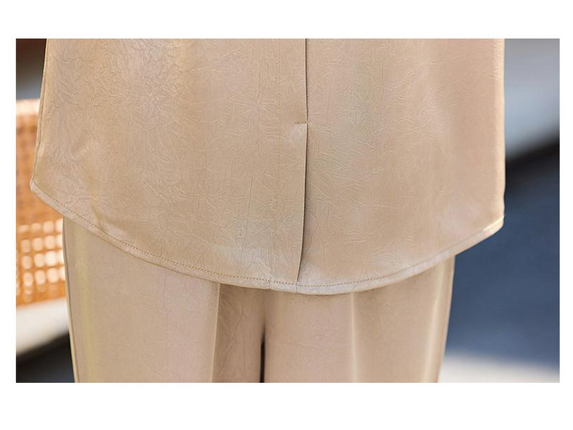 Mom’s Summer Fashion: Elegant Two-Piece Slimming Set for Middle-Aged & Elderly Women