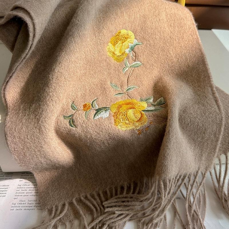New Embroidered 100% Pure Wool Scarf Chinese Style High-End Warm Floral Shawls Sutumn And Winter Wool Scarves For Ladies