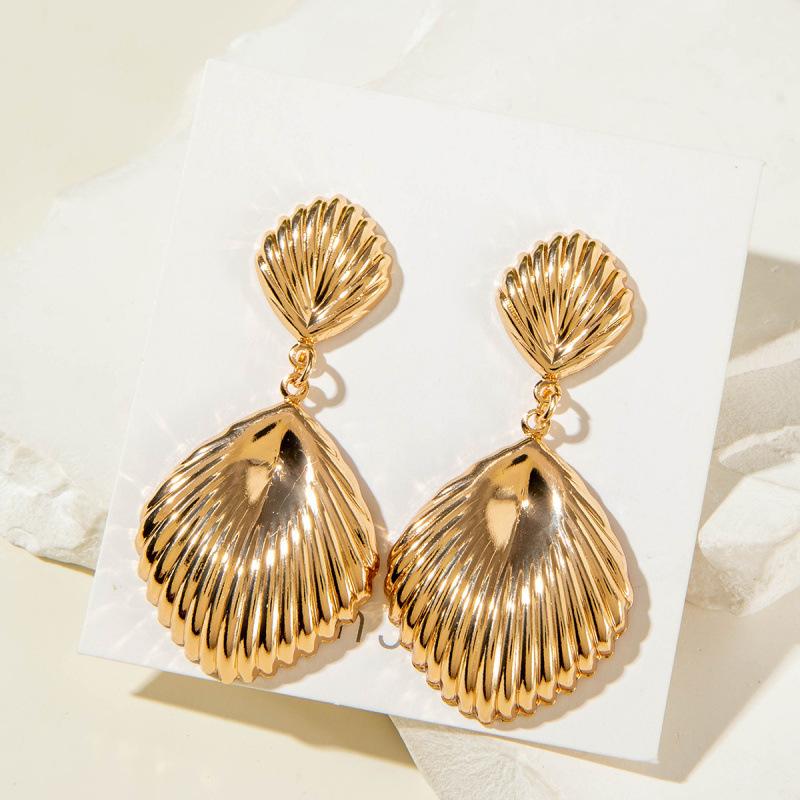 Exaggerated starfish gold earrings ins wind shell beach wind stud earrings