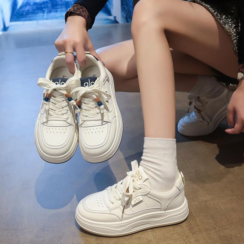 Soft leather little white shoes women's 2025 new spring and autumn versatile casual board shoes ins trendy breathable niche sports shoes