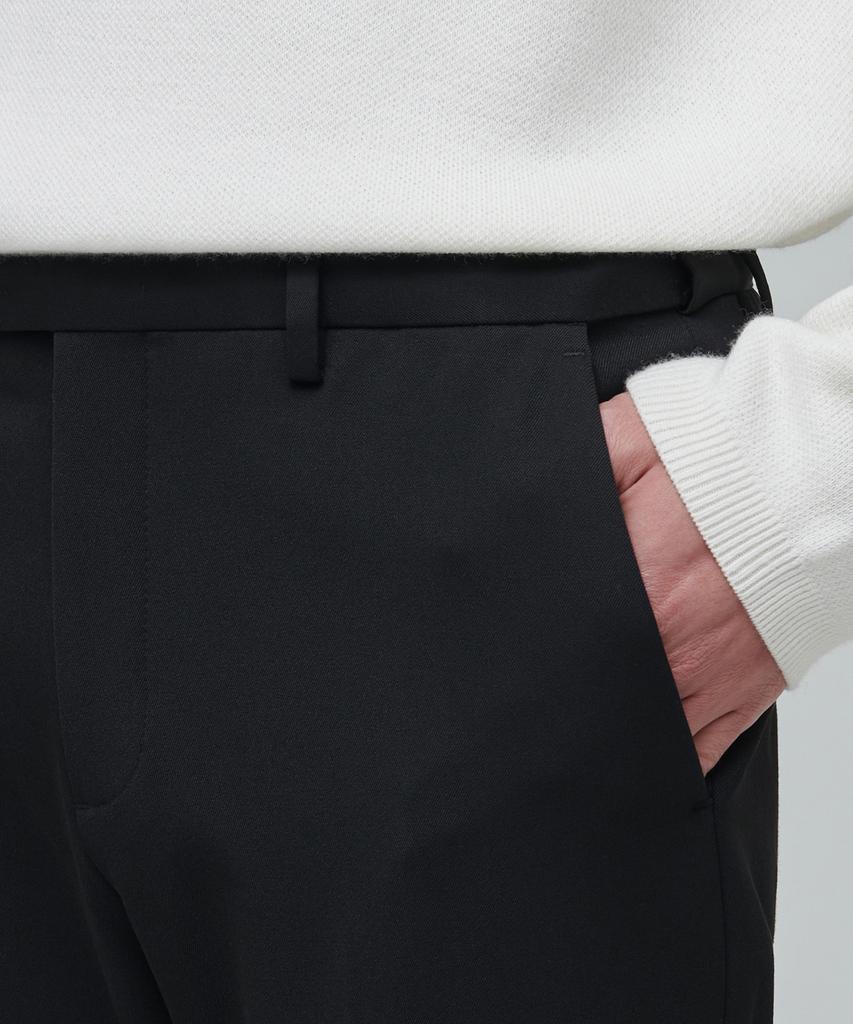 MUSINSA STANDARD Heavyweight Fleece-Lined Tapered Hidden Elastic Waist Length Slacks [Black]