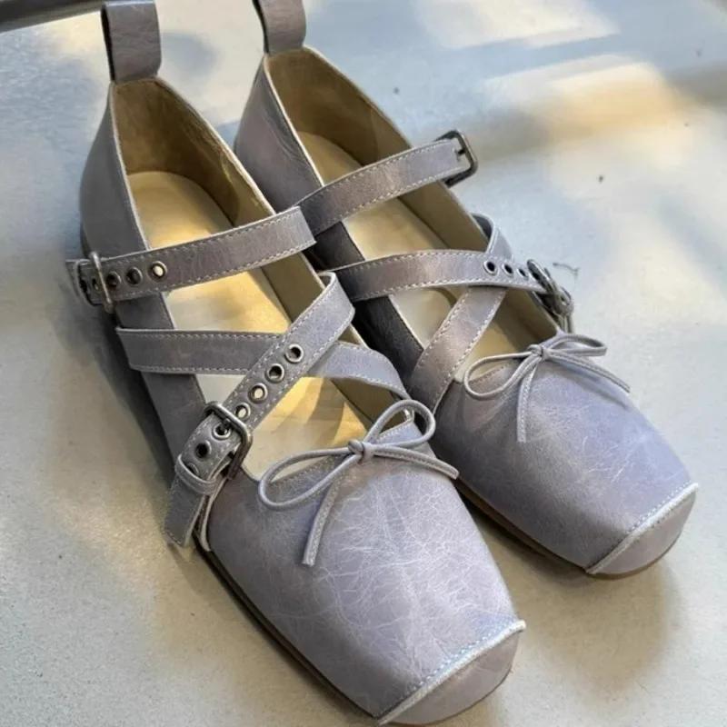 

Модные туфли с ремешком и пряжкой 2025 Новые женские балетки с бантом на низком каблуке Платье Балетки Бабочка Ретро Резина Рим ПУ Бант-бабочка 40 фиолетовый