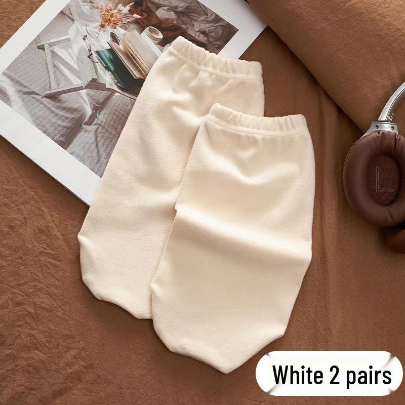 

Breathable Warm Sleep Socks: Cozy Air Conditioning Footwear for Men & Women, Loose and Comfortable for Sleep & Foot Protection.